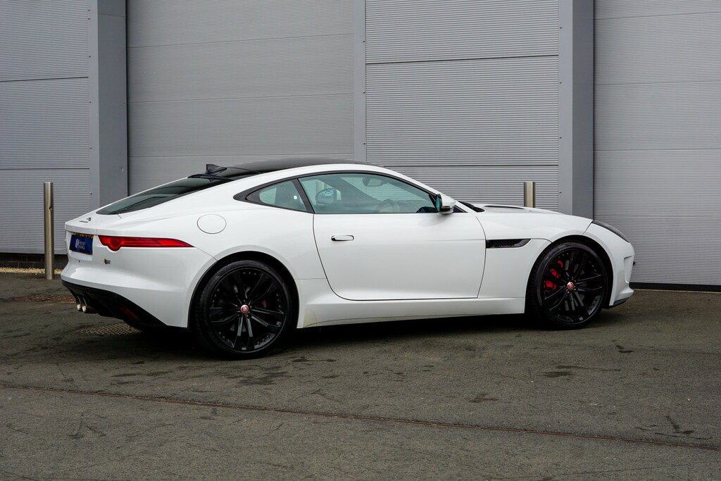 Jaguar F-Type  Black #16