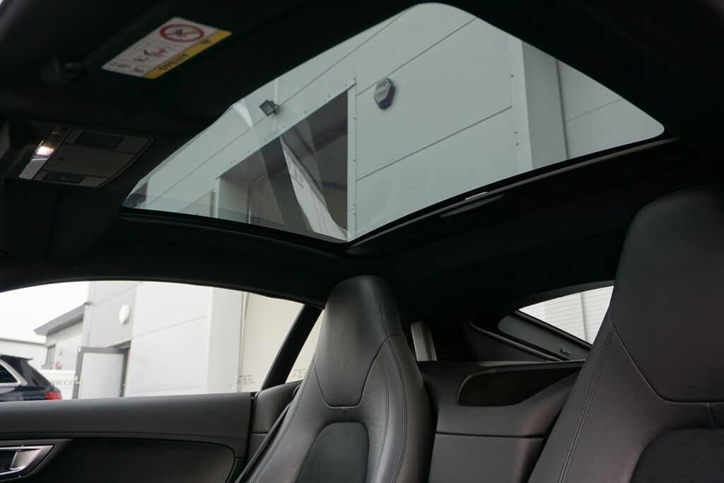 Jaguar F-Type 3L Null White #51