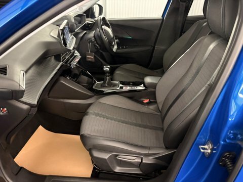 Peugeot 2008 1.2 Puretech Allure KV21YZB #4