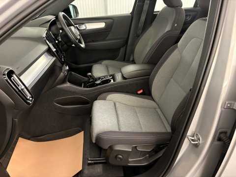 Volvo XC40 2.0 B3 Mhev DS23JBV #5
