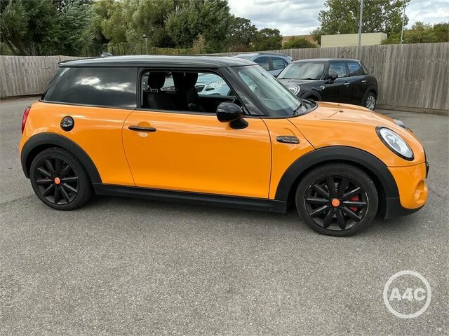 Mini Hatch 2.0 Cooper S Hatchback Euro 6 Ss YK18KAE Orange #2