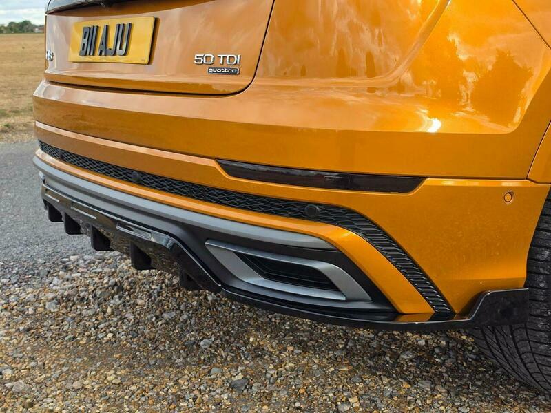Audi Q8  White #62
