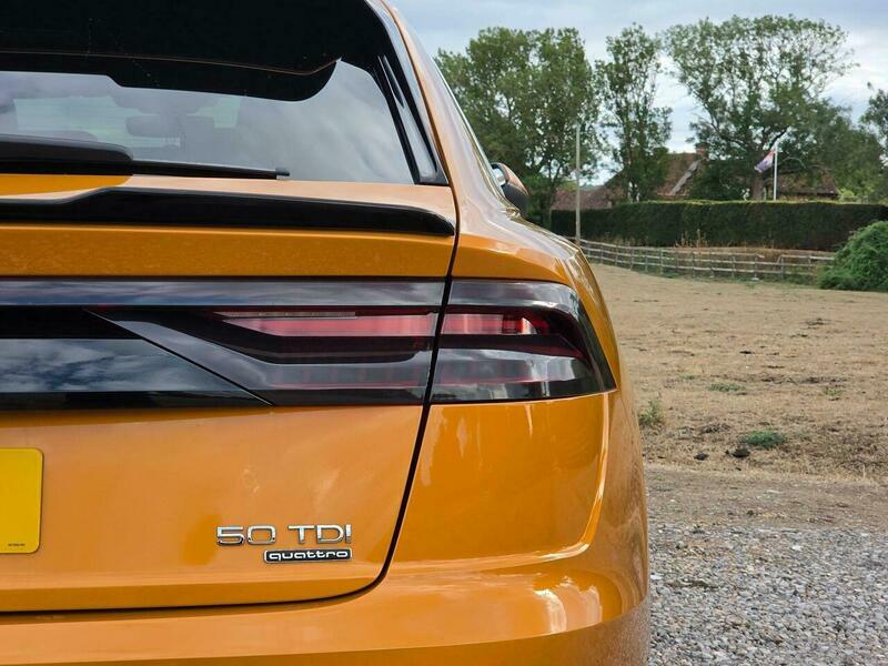 Audi Q8  White #9