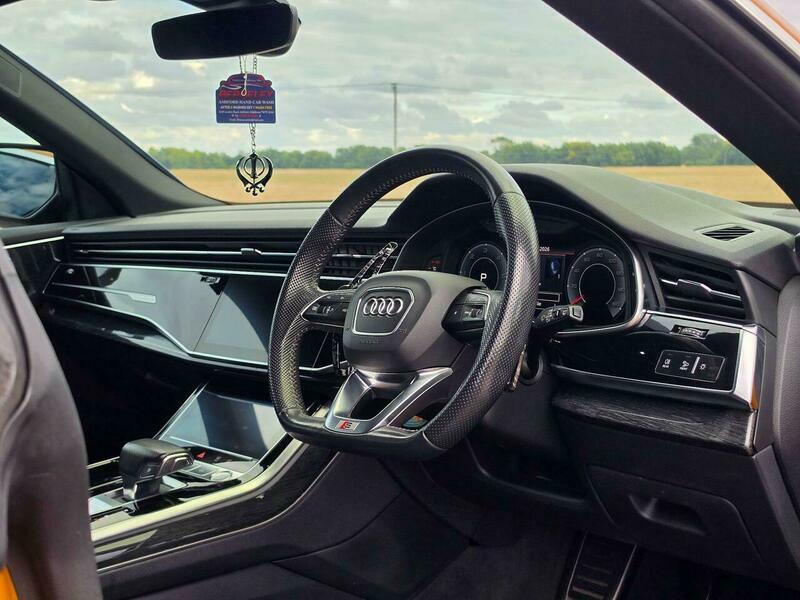 Audi Q8  White #16