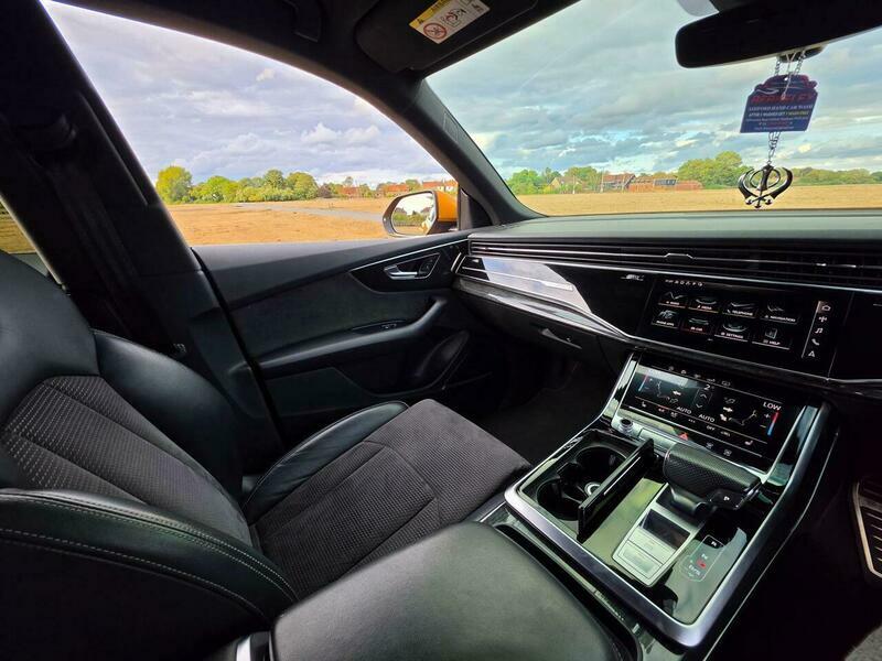 Audi Q8  White #13