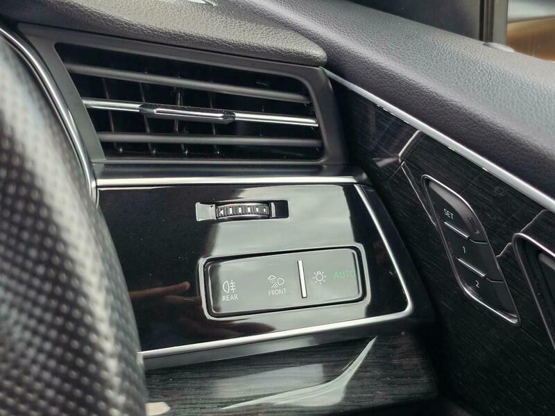 Audi Q8  White #20