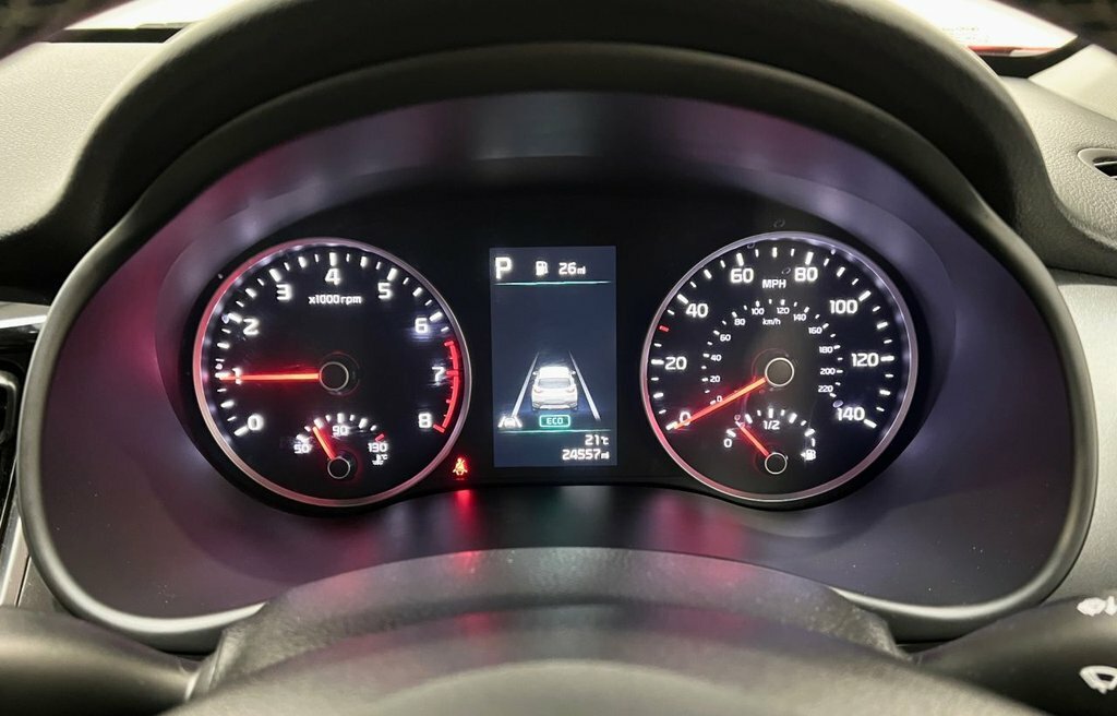 Kia Stonic 1L Connect Red #5