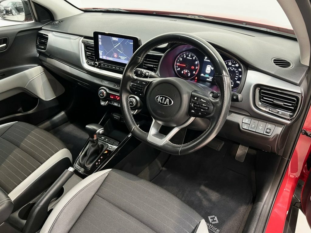 Kia Stonic 1L Connect Red #4