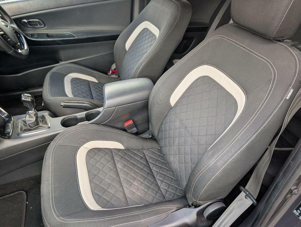 Kia Proceed Hatchback Silver #13