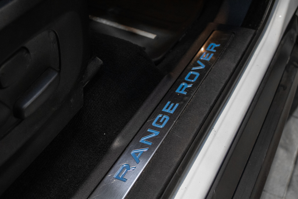 Land Rover Range Rover Evoque Black #33