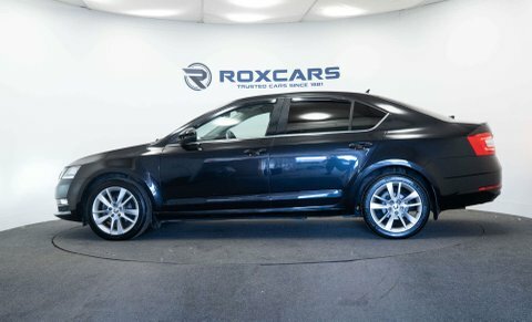Skoda Octavia Se L Tsi Dsg HX18YMM Black #4