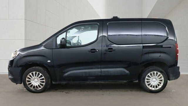 Toyota Proace City 1.5 Bluehdi Icon Short Panel Van Black #4