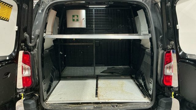 Toyota Proace City 1.5 Bluehdi Icon Short Panel Van Black #6