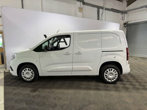 Vauxhall Combo 2023 23 1.5 DL23YKF White #4