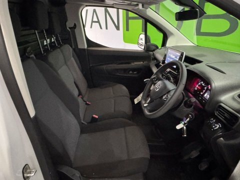 Vauxhall Combo 2023 23 1.5 DL23YKF White #2