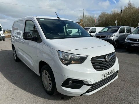 Vauxhall Combo 1.5 Combo 2300 DV24MYK White #3