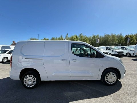 Vauxhall Combo 1.5 Combo 2300 DL73TEV White #4