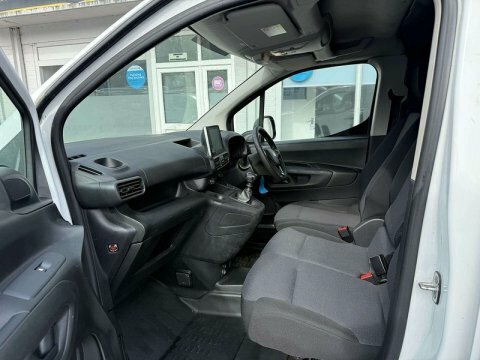 Vauxhall Combo #9
