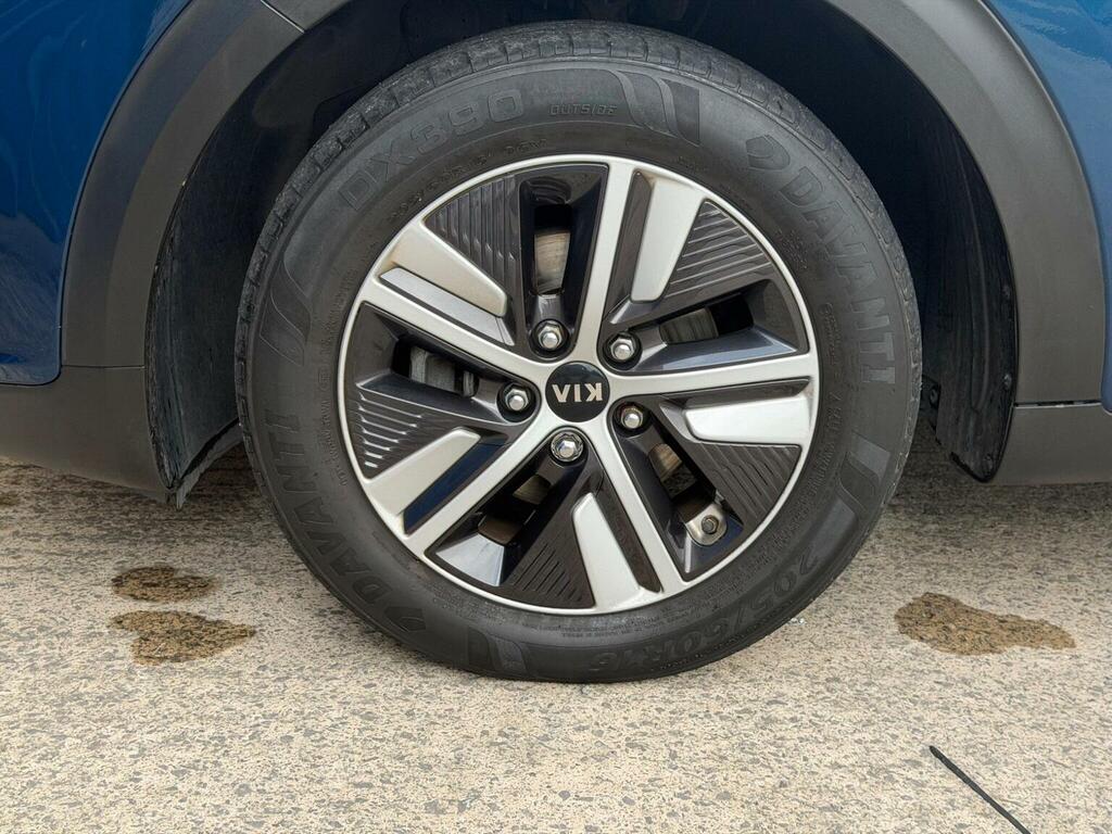 Kia Niro 4 Black #35