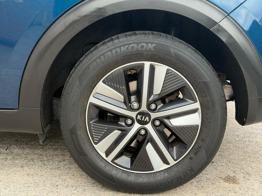 Kia Niro 4 Black #36
