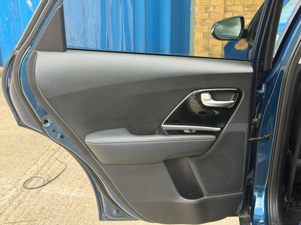 Kia Niro 4 Black #22