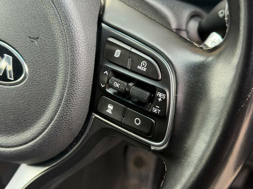 Kia Niro 4 Black #25