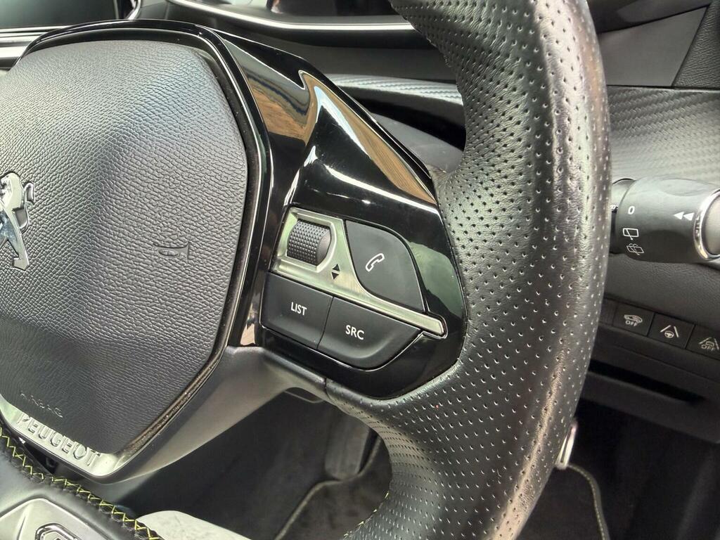 Peugeot e-2008 Automatic White #27