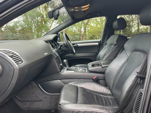 Audi Q7  Silver #17