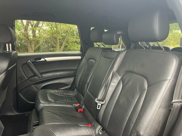 Audi Q7  Silver #14