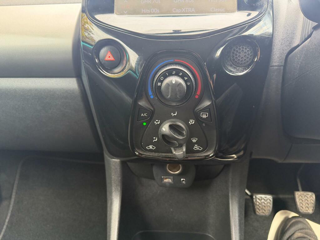 Citroen C1 1.2 Puretech Flair Euro 6 White #12