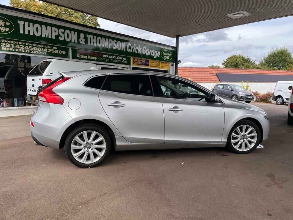 Volvo V40 Hatchback 2.0 D4 Se Lux Nav Euro 6 Ss 2015 Silver #3