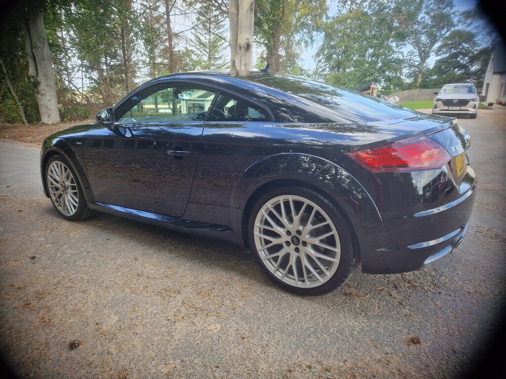 Audi TT 2.0 Tfsi S Line LL66NPN Black #3
