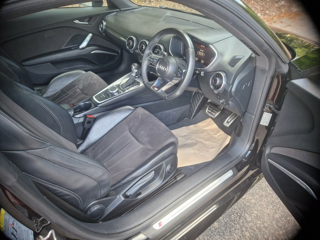 Audi TT 2.0 Tfsi S Line LL66NPN Black #5