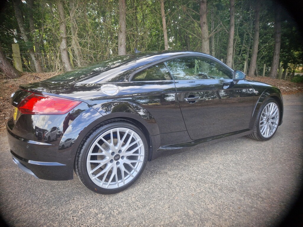 Audi TT 2.0 Tfsi S Line LL66NPN Black #4