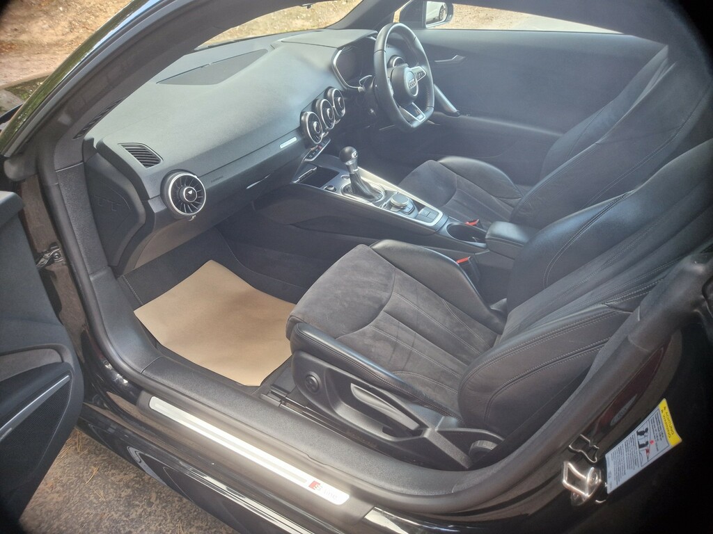 Audi TT 2.0 Tfsi S Line LL66NPN Black #6