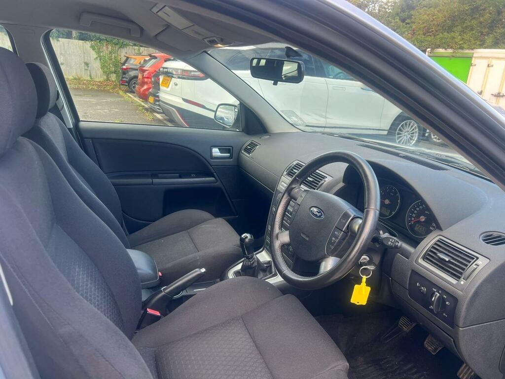 Ford Mondeo Hatchback Blue #10
