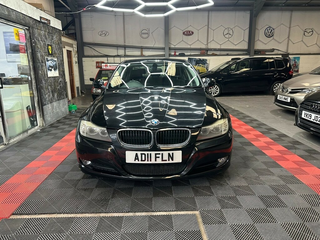 BMW 3 Series Saloon 2.0 320D Efficient Dynamics 201111 AD11FLN Black #2