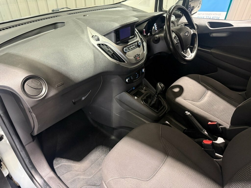 Ford Transit Courier 1.5L Trend White #4