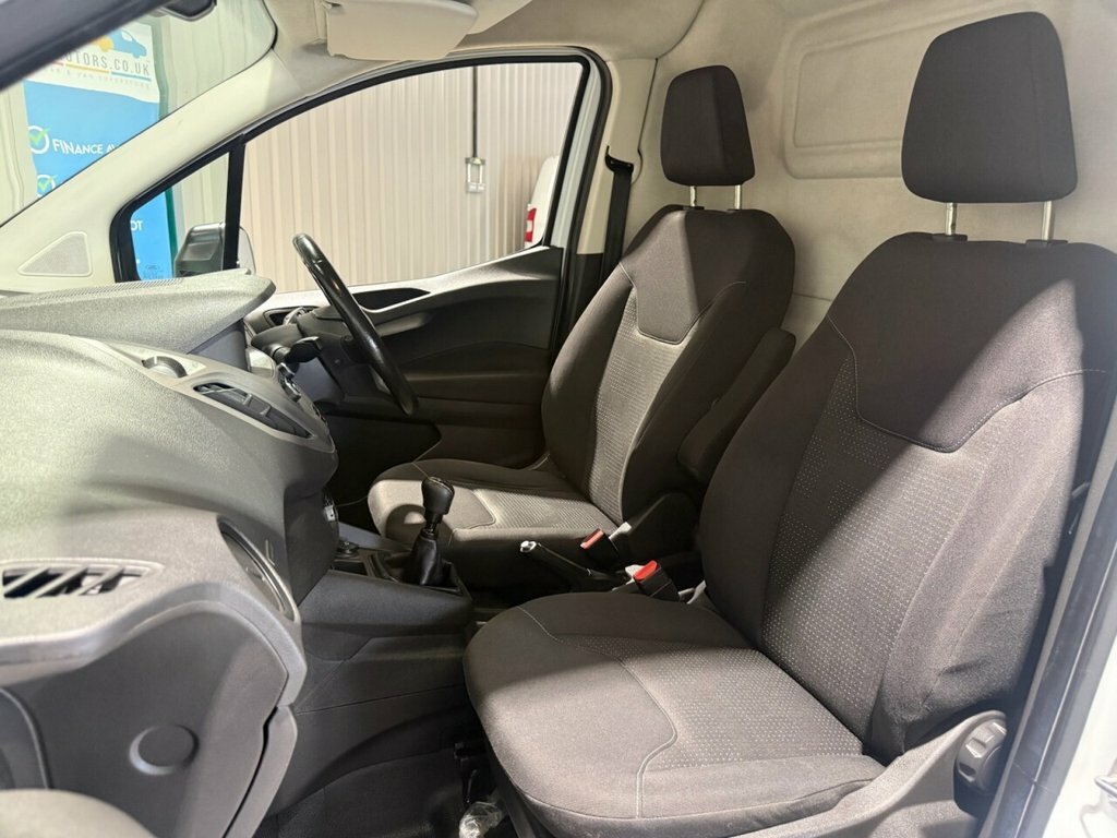 Ford Transit Courier 1.5L Trend White #5