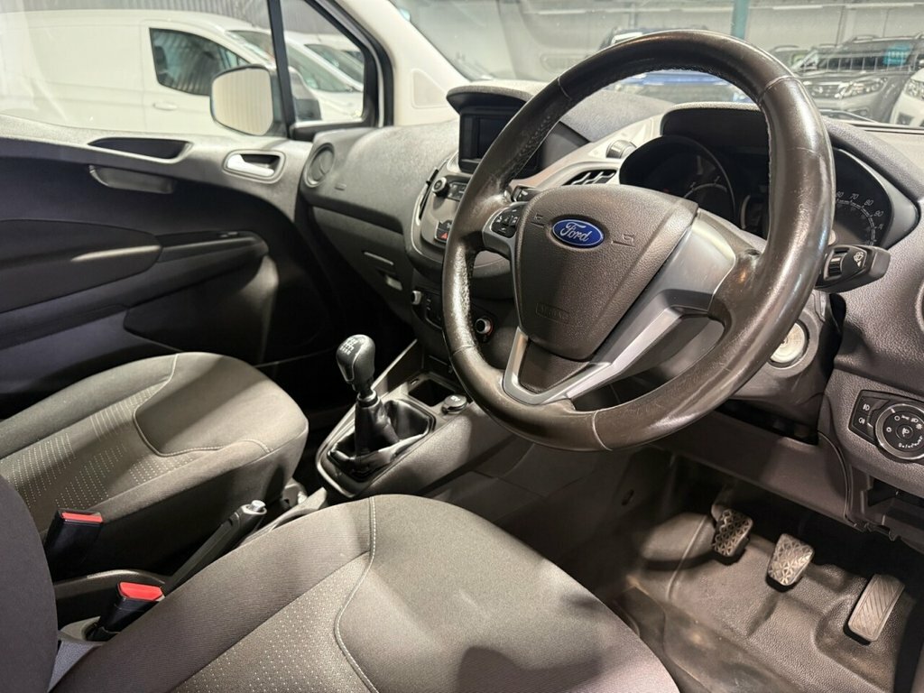 Ford Transit Courier 1.5L Trend White #3