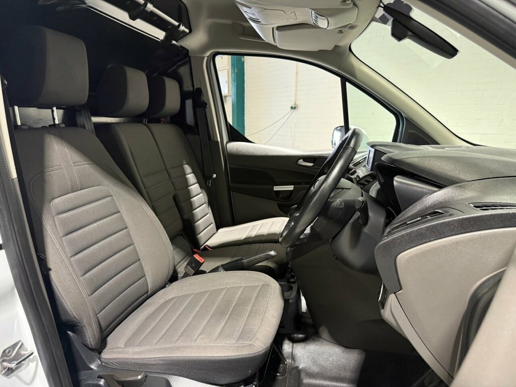 Ford Transit Connect 1.5L Limited HT70JHO White #4
