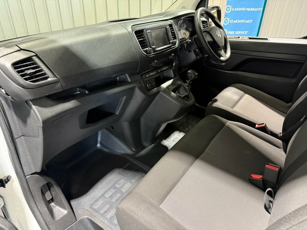 Vauxhall Vivaro 2L Prime 6Dr FG23OWC White #3