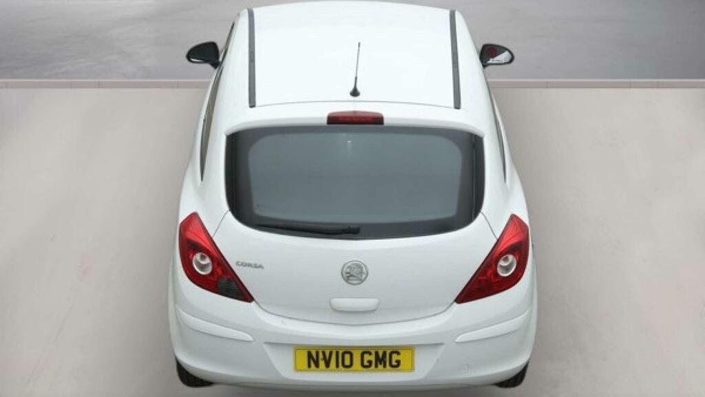 Vauxhall Corsa 1.4L Exclusiv White #9
