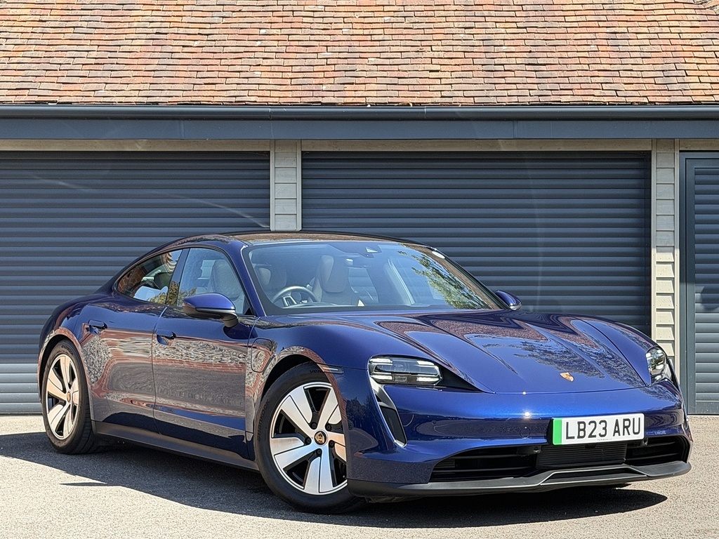 Porsche Taycan Performance Blue