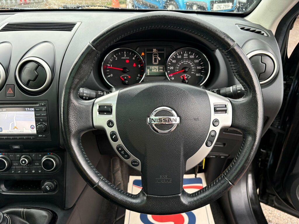 Nissan Qashqai+2 1.6 Acenta 2Wd Red #17