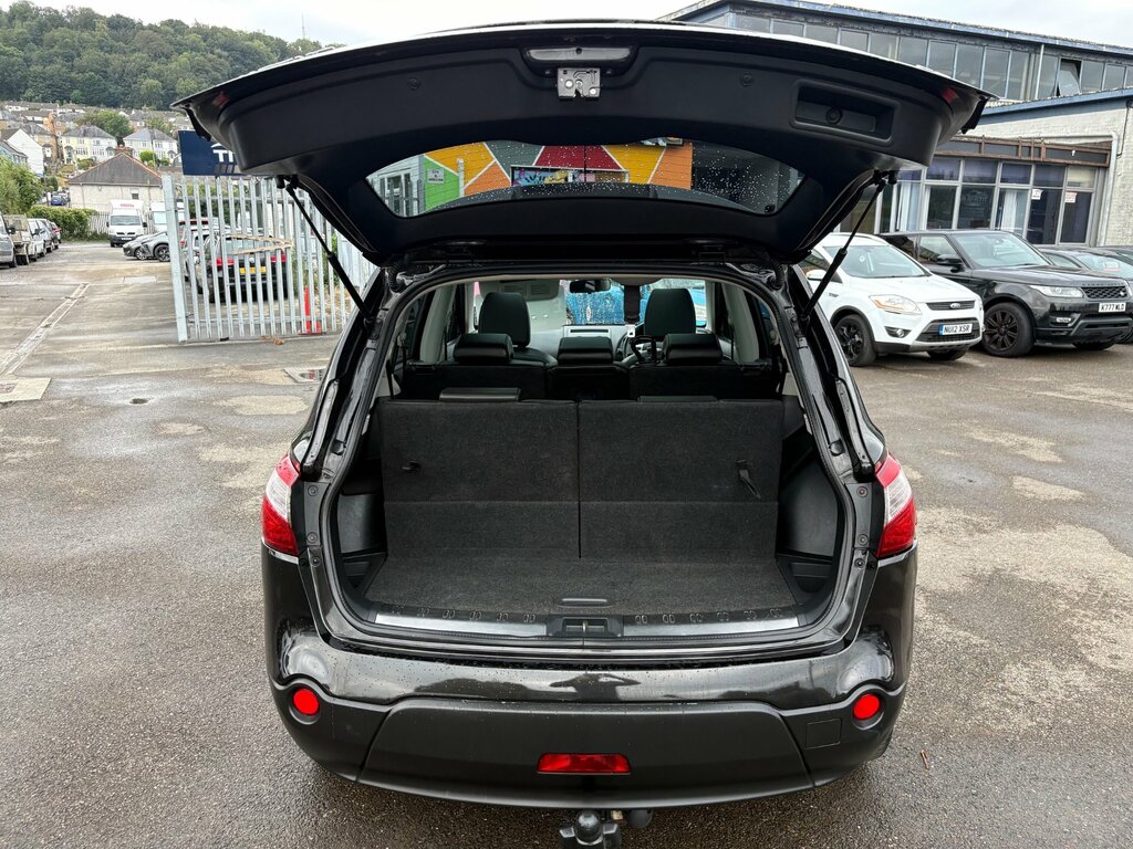 Nissan Qashqai+2 1.6 Acenta 2Wd Red #8