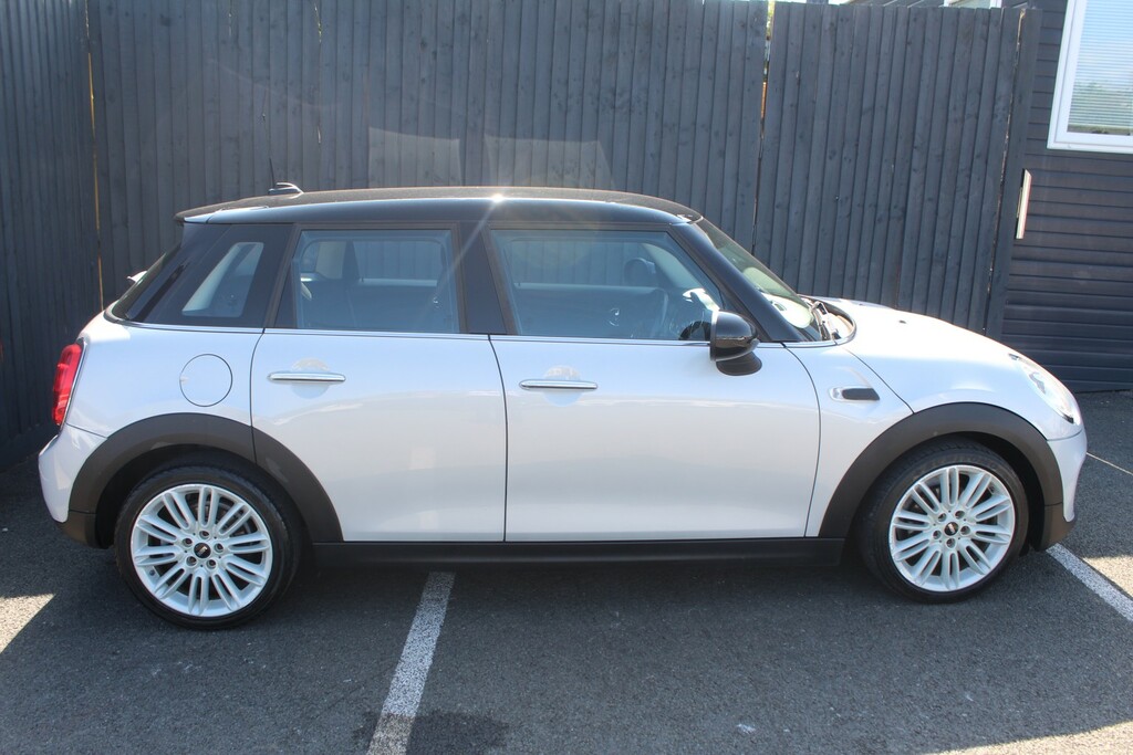Mini Hatch Hatchback 1.5 5-Door Hatch Cooper 2016 BJ66NZK Silver #4