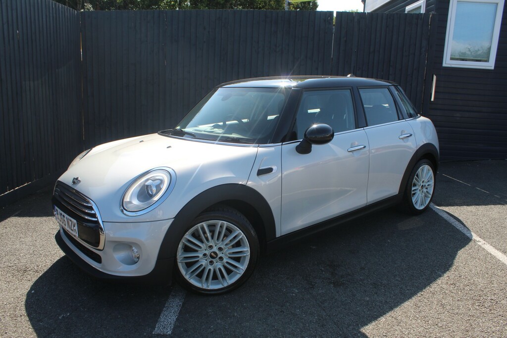 Mini Hatch Hatchback 1.5 5-Door Hatch Cooper 2016 BJ66NZK Silver #3