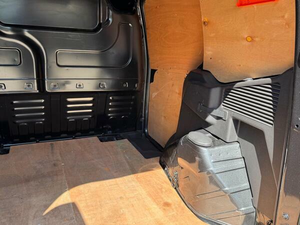 Ford Transit Courier Courier Base Tdci White #24
