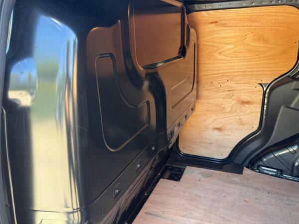 Ford Transit Courier Courier Base Tdci White #25